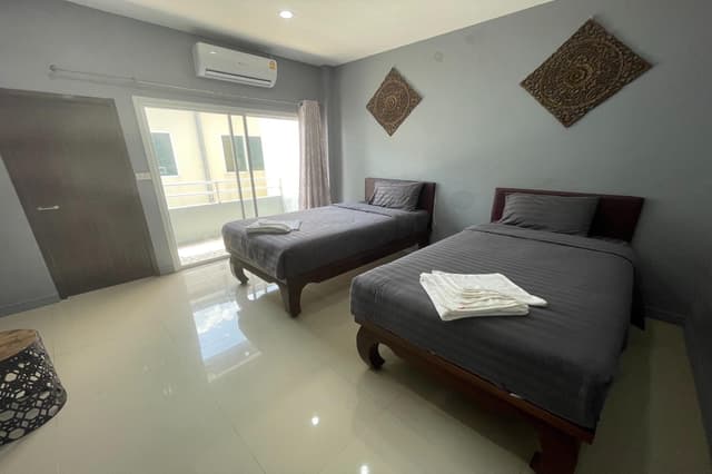 Standard Twin Room