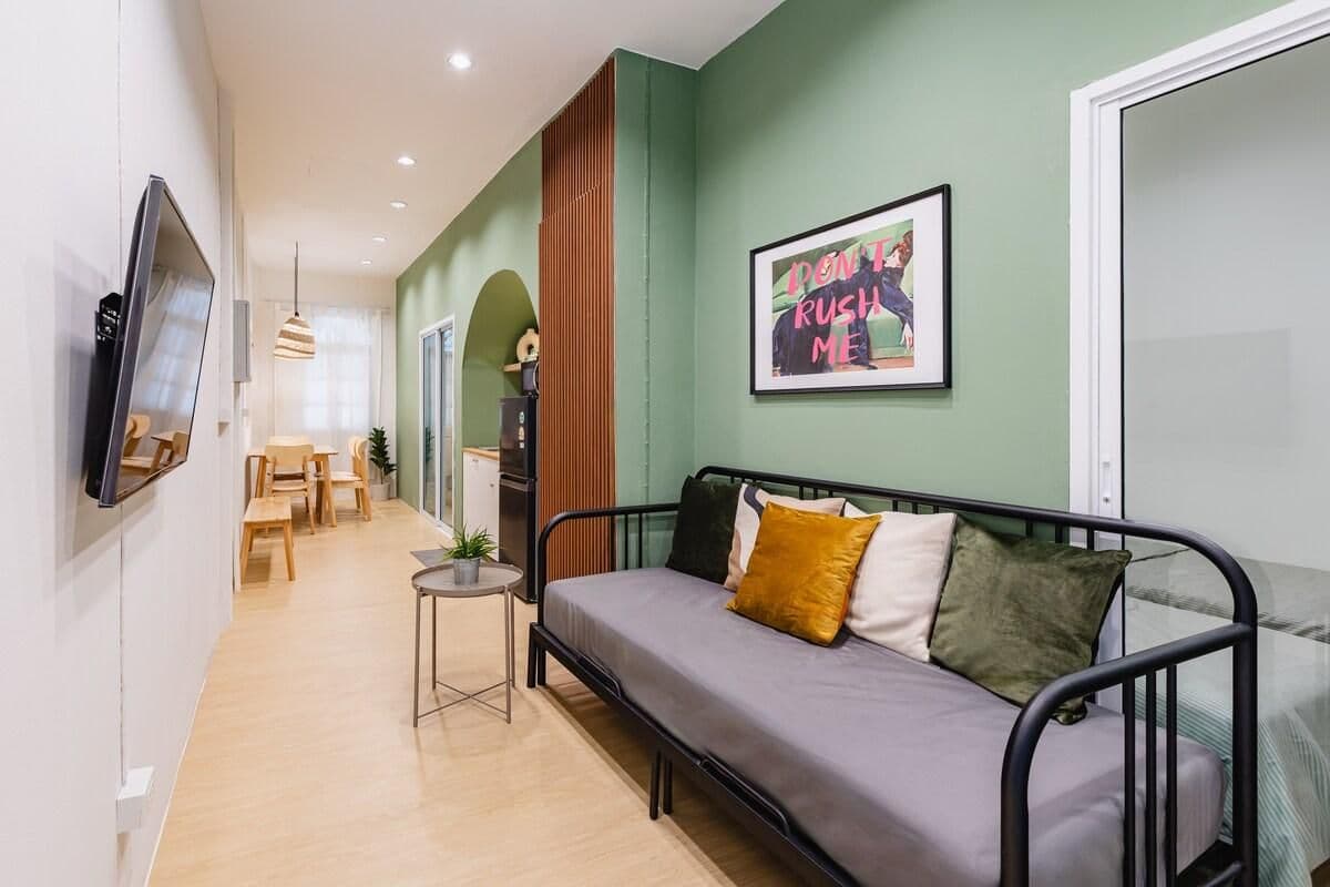 Budget Prime Location 2 BR/6 Persons Patong Beach