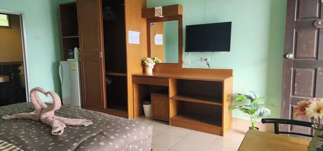 Standard Queen Room