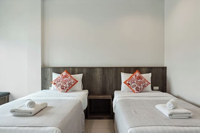 Twin Room, Balcony