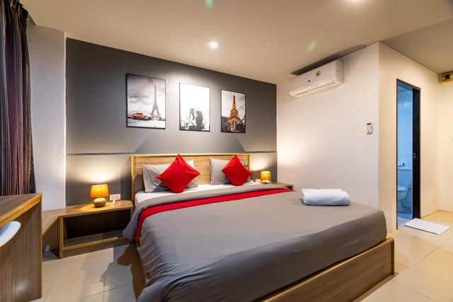 Standard King Room