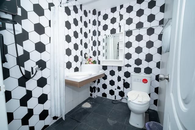Superior Modern Room