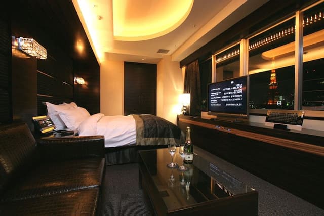 Deluxe Room long stay Check-in 2 PM / Check-out noon, Smoking