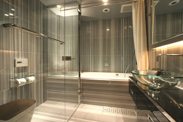 Deluxe Room long stay Check-in 2 PM / Check-out noon, Smoking