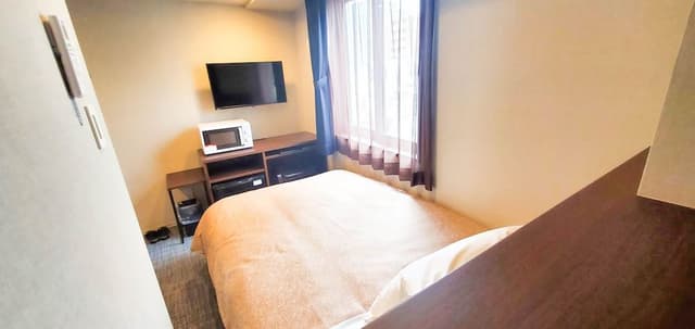 Single Room, Smoking