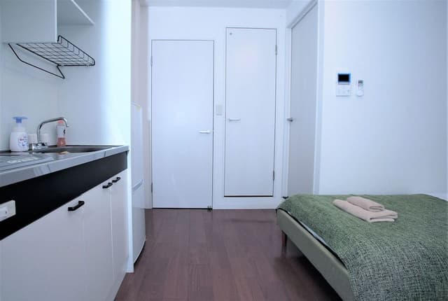 Standard Twin Room (201)