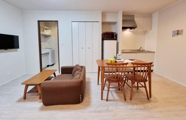 1-Bedroom Apartment