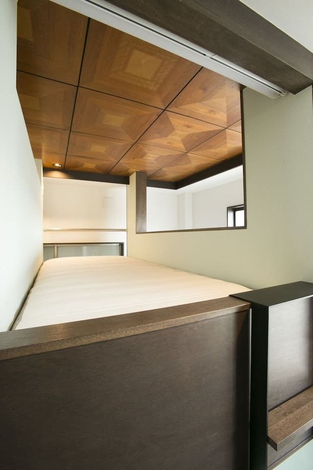 2 beds out of 12, shared with other guests