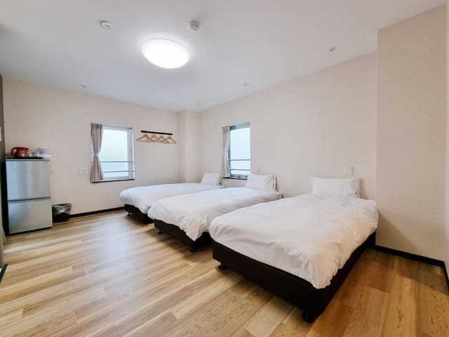 City Room, Balcony