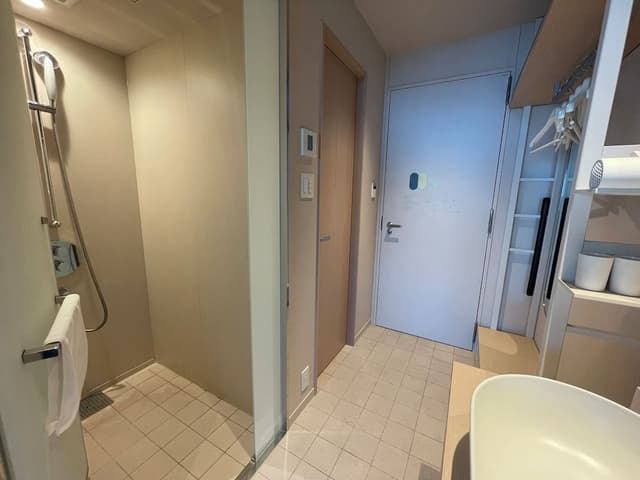 [Green] Connecting Room A, Non Smoking