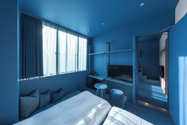 [Dark Blue] Connecting Room A, Non Smoking