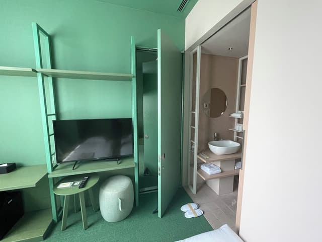 [Green] Connecting Room A, Non Smoking
