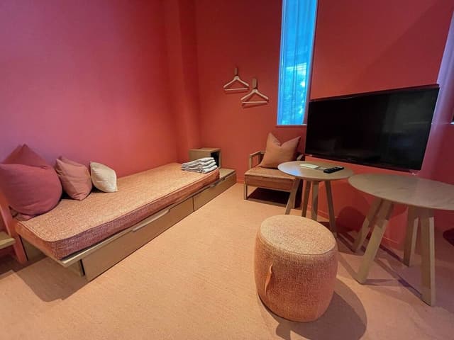 [Pink]  Premier Loft Room, Non Smoking