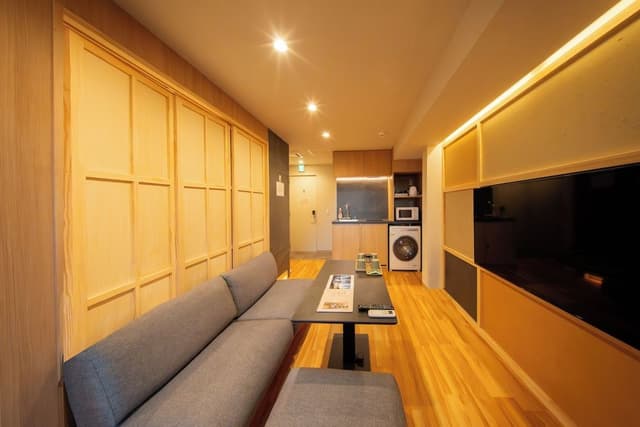 Standard Family Room (501)