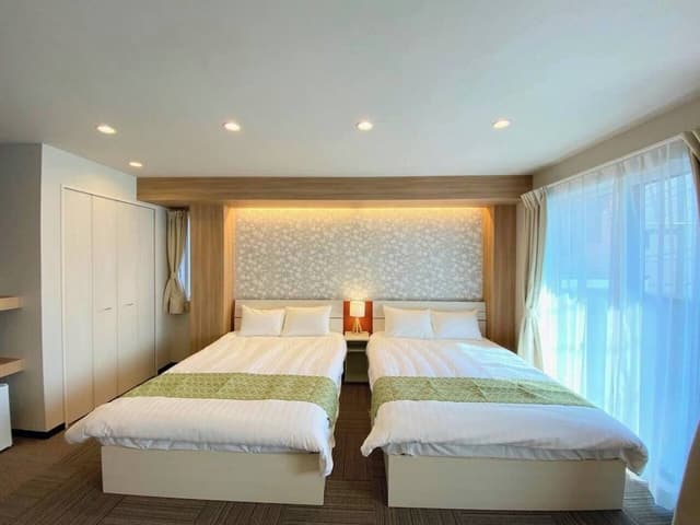 Standard Family Room (301)