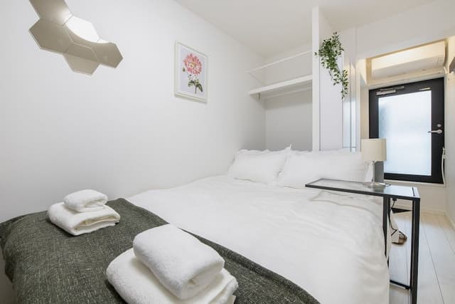 City Double Room, Non Smoking (402)