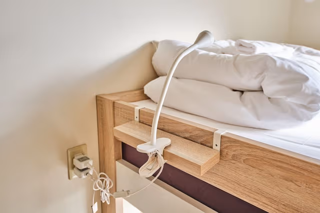 Single Room, Shared Bathroom (Women only)