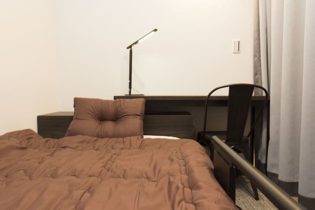 Single Bed - Female Only, Non Smoking