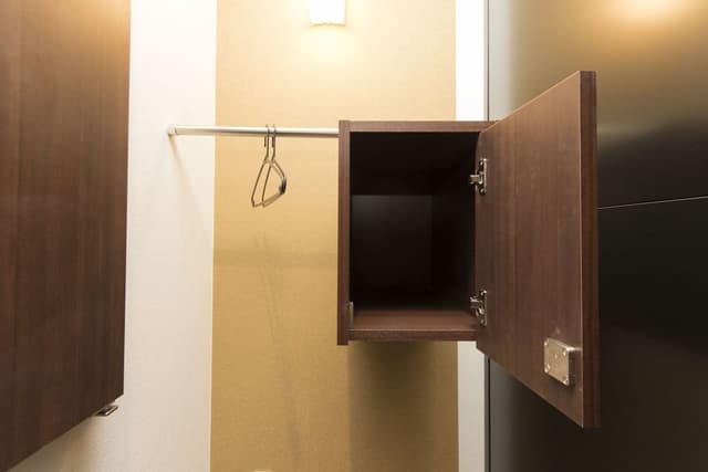 Basic Shared Dormitory, Men only, Non Smoking