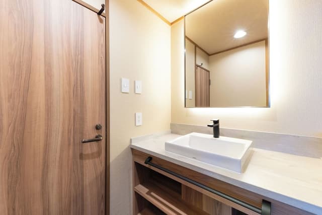 [Ocean View] Japanese B (With toilet) (Non-smoking)