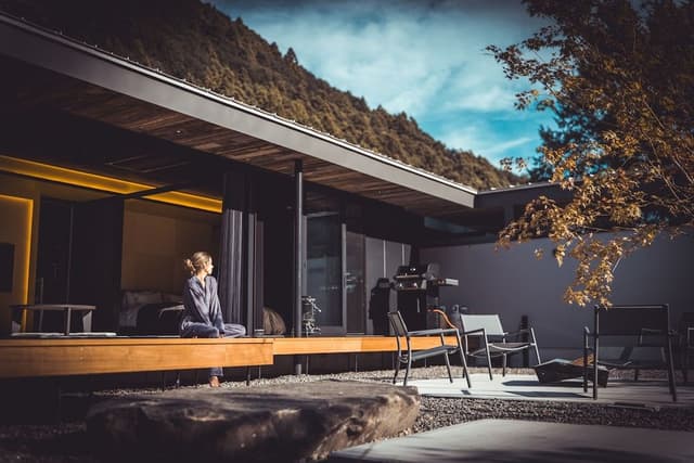 Western Style Sauna Villa [SLIT]