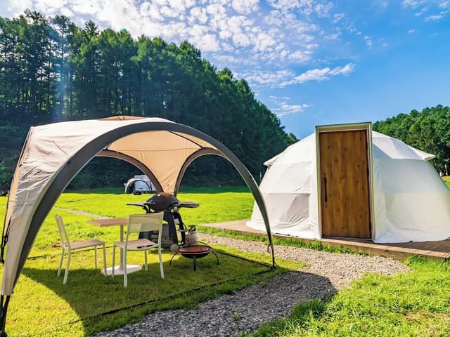 Single Dome, 2 Beds Check-in: 2:00 PM / Check-out: 10:00 AM.
