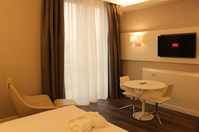 Superior Room, 1 Queen Bed, Non Smoking, Balcony