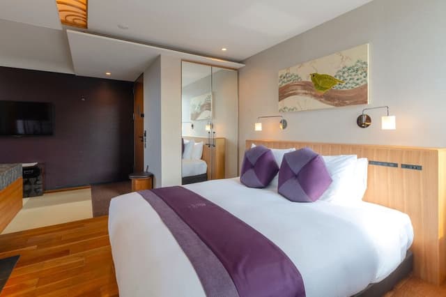Deluxe Room (City)