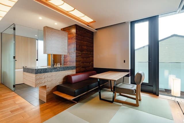 Deluxe Room (City)