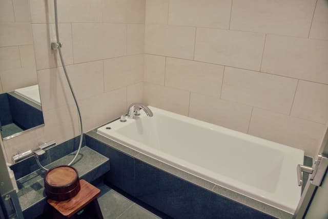 Superior King with Free Lounge Access (former Nintendo headquarter), Non smoking