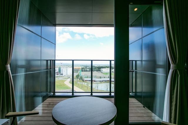 Mountain View, Non-Smoking