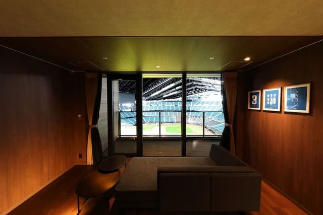 Field View, Non-Smoking