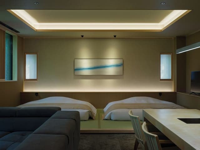 Deluxe Suite 103, meals delivered to guest room's private door (Self-service), Non Smoking