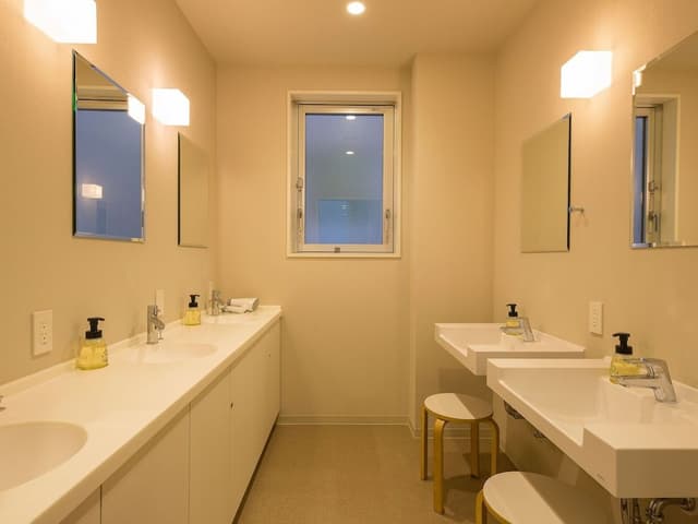 2 Beds in Mixed 30-Bed Dormitory Room, Non smoking