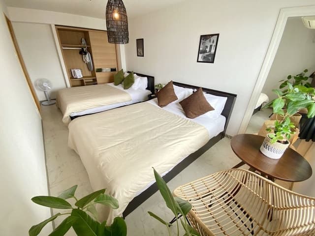 Apartment (2702)