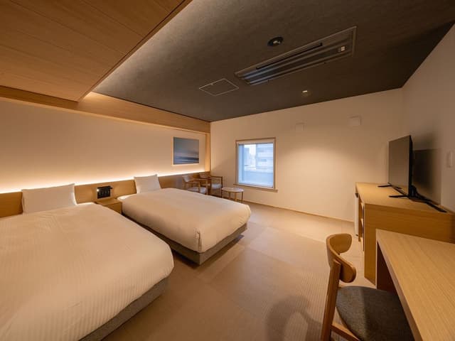 Premier Twin Room with Sauna with Lounge Access, Non Smoking
