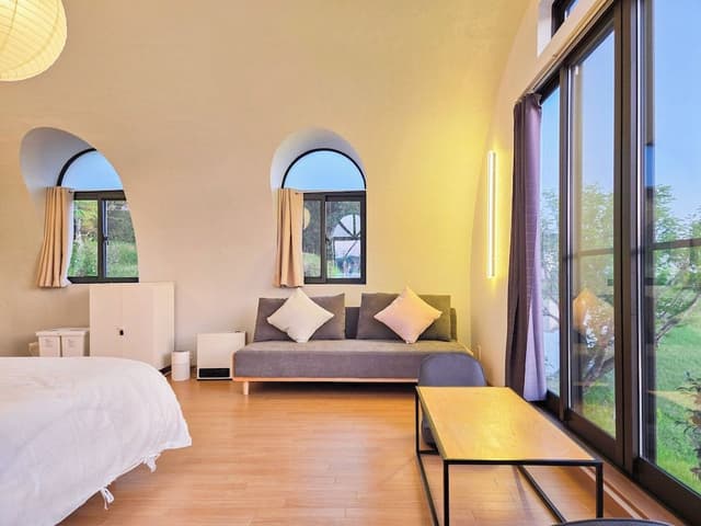 Deluxe Studio Suite, Courtyard View