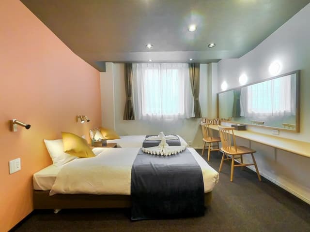 Deluxe Suite
