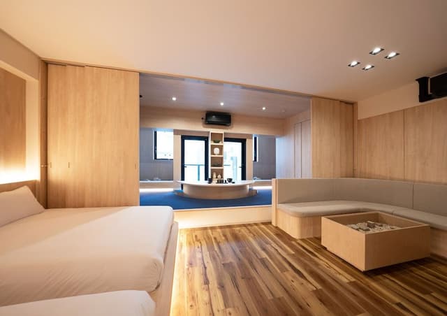 Royal Suite with Double Beds (Highest Floor)