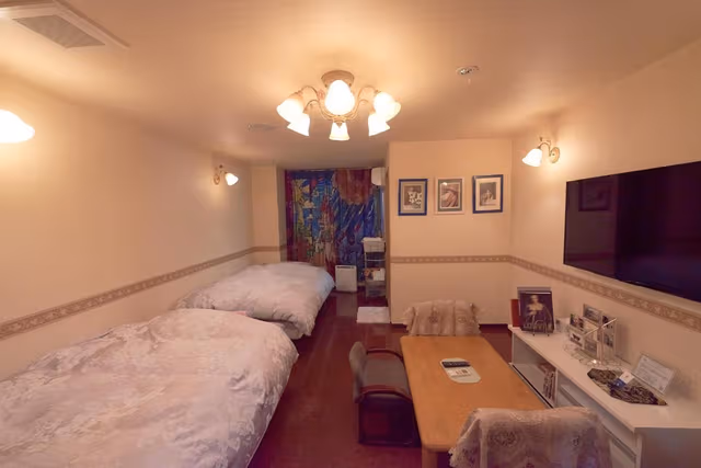 Economy Twin Room