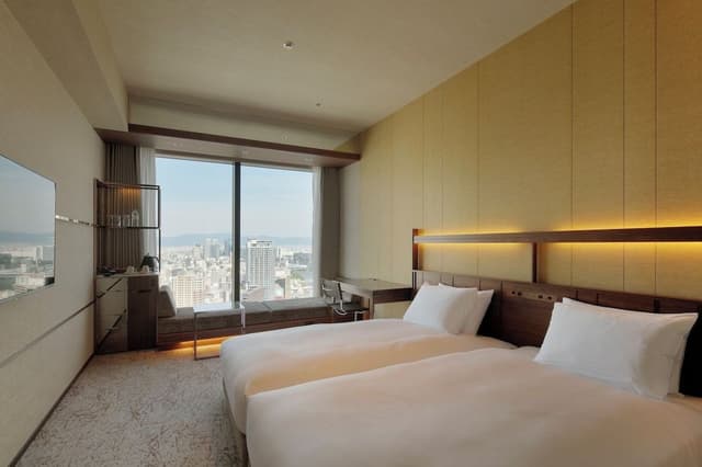 Executive Twin with Sofa Bed with Executive Bar Lounge Access - High Floor - Non-Smoking
