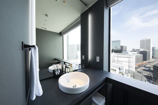 Corner Deluxe Twin Room, Smoking (40 square meters)