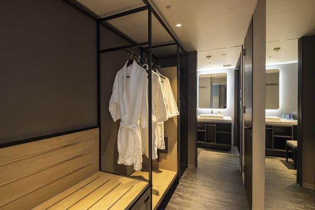 Junior Suite Twin Room, Non Smoking (56 square meters)