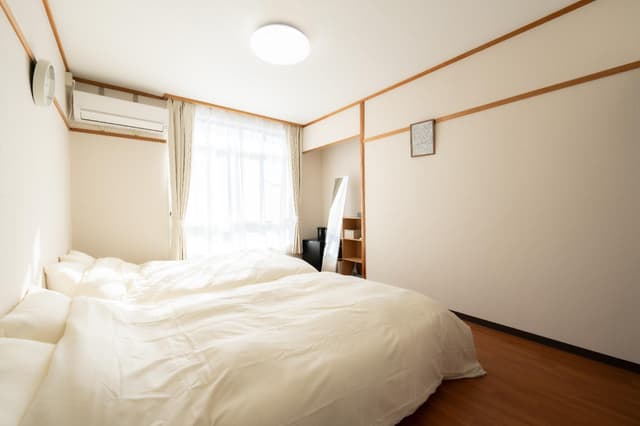 Twin Room -01