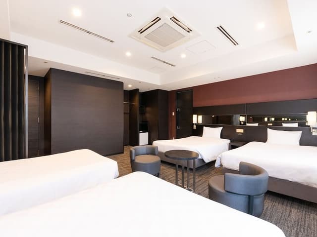 Deluxe Quadruple Room