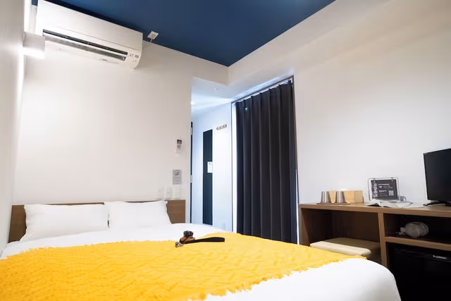 Essential 15 Double,1 Double Bed, Non Smoking