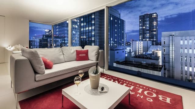 Top Floor Twin Room, Non Smoking (14F)