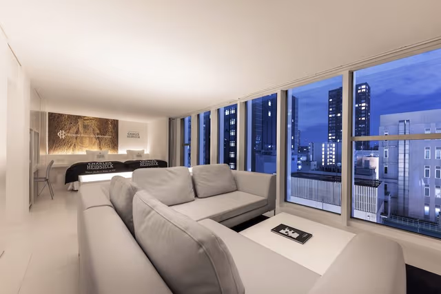 Upper Floor Deluxe Twin Room, Non Smoking (11F-13F)