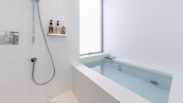 Top Floor Twin Room, Non Smoking (14F)