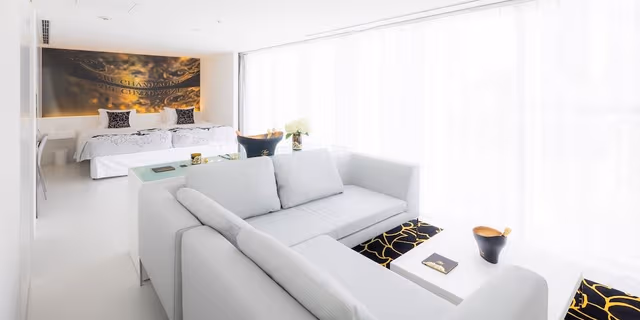 Upper Floor Deluxe Twin Room, Non Smoking (11F-13F)